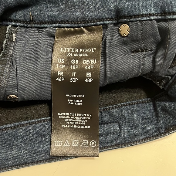 NWT Liverpool Jeans Estrella Medium Dark Stretch Released Hem Denim Skirt Sz 14P - Picture 5 of 9
